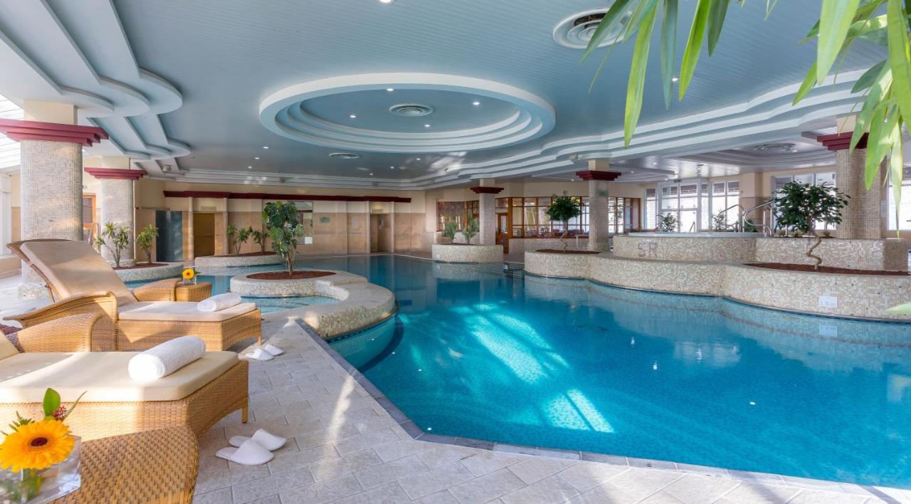 Slieve Russell Hotel Балліконнелл Екстер'єр фото